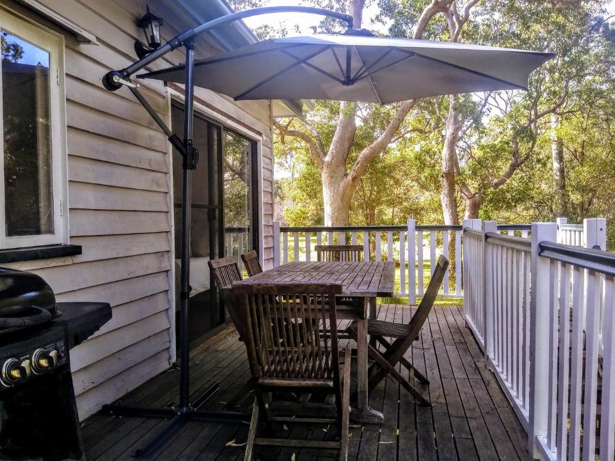 פרגיאן ביץ' Lake Weyba Noosa Lodge & Kangaroos מראה חיצוני תמונה