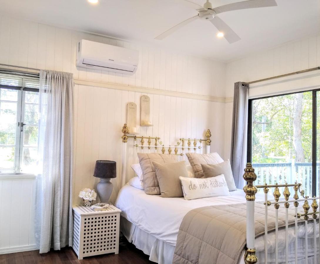 פרגיאן ביץ' Lake Weyba Noosa Lodge & Kangaroos מראה חיצוני תמונה